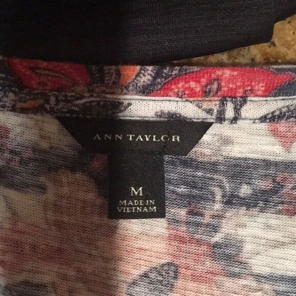 Ann Taylor July 4 Top Size M - Picture 3 of 5